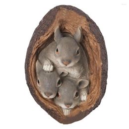 Garden Decorations 1PC Squirrel Tree Hugger Yard Art Outdoor Hole Statues Face Decor Novelty Decoration Sculpture