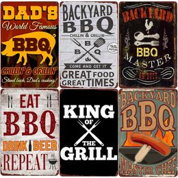 Backyard BBQ Metal Poster Vintage Grill King Tin Sign Bar Pub Garden Decor Dad's BBQ Wall Plate Chillin&Grillin Retro Plaque Man Cave Room Home Iron Painting 30X20CM w01