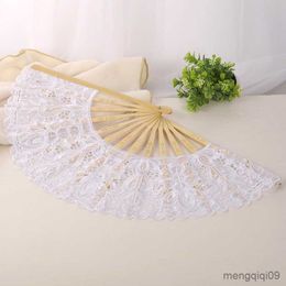 Chinese Style Products 1PCS Chinese Style Decorative Bamboo Fans Lace Fabric Silk Folding Hand Held Dance Fans Flower Party Wedding Prom Home Decor R230810