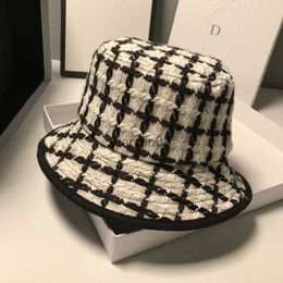 Wide Brim Hats Bucket Hats Small fragrance wind woman qiu Dong tweed fisherman small checked basin hat HKD230810