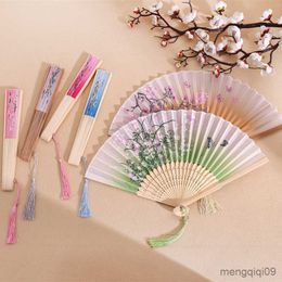 Chinese Style Products Vintage Chinese Silk Folding Fan Retro Plum Blossom Pattern Bamboo Hand Fan Craft Party Dance Fan with Tassel Gift Home Decor R230810