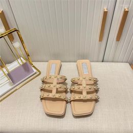 Slippers Riveted Decorative Women Sandals Luxury Beach Versatile Flats Sexy Open Toe Summer Shoes Fashion Pearl Sapato Feminino