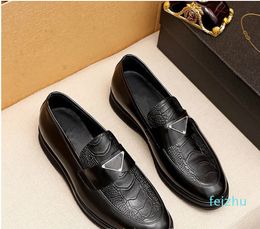 Cowhide Mens Leather Dress Shoes Designer Luxury Black Sneakers Breathable Non-slip Wear-resistant Rubber Sole