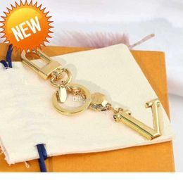 Lanyards New High qualtiy brand Designer Keychain Fashion Purse Pendant Car Chain Charm Bag Keyring Trinket Gifts Accessories 125ess
