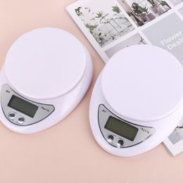 Measuring Tools Kitchen Scale Weight Grammes Electronic with Tray Digital LED Display 5KG 1G Gadget 230810