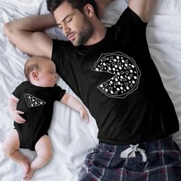 Family Matching Outfits New Arrival Papa Mama Baby Pizza Funny Family Look Shirt for Mommy and Me Matching Outfits Father Son Balck Match Clothes