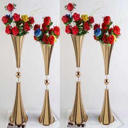 Wedding supplies, wrought iron flower wearing golden road led flower implement wedding arrangement horn vase decorative flower pot stand Centrepieces