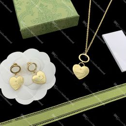 Heart Pendant Necklaces Interlocking Letter Stud Women Hoop Earrings Gold Skateboard Necklace