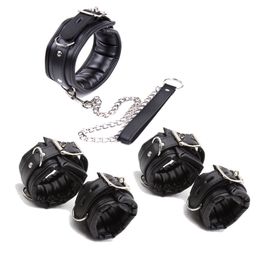 Bondage Leather Metail Heart Sex Handcuffs Ankle Cuffs and Collar Slave Bdsm Set Toys for Couples Erotic Womens Lingerie 230811