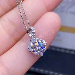 Simple Stylish Cubic Zirconia Pendant Necklace For Women Silver Plated Fashion Versatile Lady's Neck Accessories Jewellery