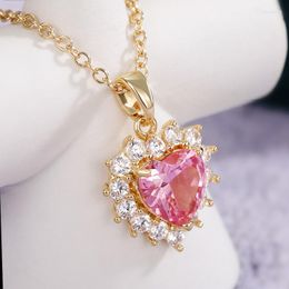 Pendant Necklaces Huitan Gorgeous Pink Color Heart Necklace Women Engagement Wedding Bridal Brilliant CZ Girls Statement Jewelry