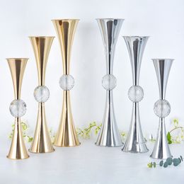 Tall Metal Wedding Reception Centerpieces Flower Vases Acrylic Crystal Ball Flower Stands Wedding Gold Vases for Table Decor