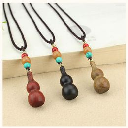 Pendant Necklaces Vintage Screwable Green SandalwoodGourd Gawu Box Long Necklace Pine Gourd Design Drop Jewelry