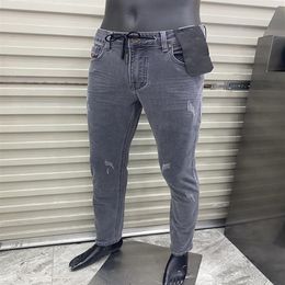 Mens Designer Jeans High street Size 29-40 rock revival Washed Splicing Off Vintage Pants Classic Personalised Biker Elasticity De2813