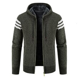 Men's Sweaters Men Hooded Cardigans Jackets Sweatercoats Male Winter Thicker Warm Casual Hoodies 3XL 230810