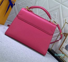 Women Handbags Luxurys Shoulder Bags Leather Meenger Bag Claic Flowers Crobody Taurillon Chains Purses