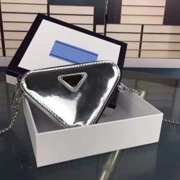 Mini Wallet Fashion Messenger Triangle Bag Removing Chain Strap Hardware Triangle Letter High-Quality Patent Leather Small Pendant Bags 13cm 5A