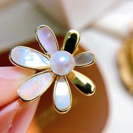 Brooches SHANICE Charm Elegant High Grade Lady Flower White Daisy Suit Pin Scarf Buckle Jewellery Accessory For Women