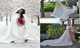 Outdoor Cape Cloak Winter Bridal Cloak Faux Fur Wedding Wraps Jackets Hooded For Winter Weddings Bridal Cloaks Wedding Guest Gowns4317819