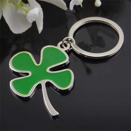 Keychains Lanyards Exquisite Clover Keychain Lucky Green Leaf Fashion Charm Car Bag Pendant Accessories Creative Collectible Party Souvenir Gifts