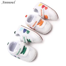 First Walkers Brand born Baby Boy Leather Sneaker Shoes for 1 Year Girl Infant Soft Rubber Sole Loafers Toddler Steps Walker Trainers 230812