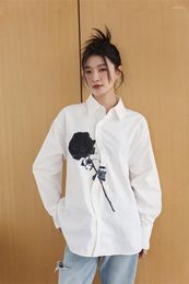 Women's Blouses Curved Placket Black Rose Print Long Sleeved White Shirts For Women Streetwear Chic Hip Hop Loose Casual Tops Girl 1114