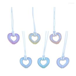 Pendant Necklaces Hollow Heart Necklace Sweet Temperament Clavicle Chain Fashion Colourful Glitter Choker Jewellery Gift For Women