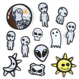 Notions Iron on Patches Horror Skull Ghost Embroidered Patches Sew on Appliques Repair Badge Halloween DIY Craft Accessories for Clothing Jacket
