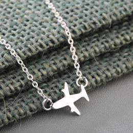Pendant Necklaces CHENGXUN 2023 Trend Small Aircraft Chain Classic Airplane Shape Necklace Jewelry Pendants Fashion Decoration Choker