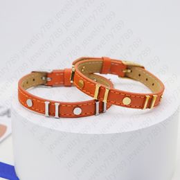 Tf07 Bangle Designer Bangles Bracelet Women Leather Wristband Luxury Charm Bracelets Orange Pendant Letter Jewelry 18k Gold Plated Stainless Steel