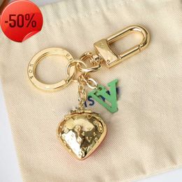 Keychains Lanyards Keychain designer key chain luxury bag charm ladies car keychain men classic letter strawberry ring accessories cute gift exquisite good 625ess