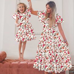 Family Matching Outfits Mom and daughter Dress family look Dad and Son flowers Print T-Shirt Mommy and Me Floral Long Dress Family Matching Outfits