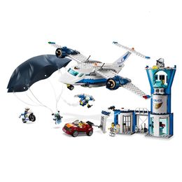 Transformation toys Robots IN STOCK 559pcs Sky Air Base 60210 Building Bricks Car Helicopter Toys For Children Educational Birthday Christmas Gift 230811