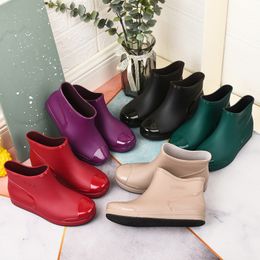 Rain Boots Fashion Women's Rain Boots Short Tube Non-slip Thickened Water Boots Warm Overshoes Comfortable Wear-resistant Boots 230812