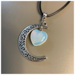 Pendant Necklaces Boho Moon Crescent Heart Shape Chakra Healing Crystal Stone Rope Chain Necklace For Women Jewlery Wholesale