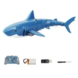 ElectricRC Animals RC Simulation Shark Toys 24G 4CH Waterproof Electric Remote Control Boat Swimming Pool Bathroom Children Gift 230812