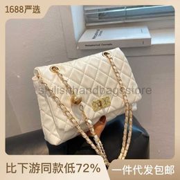 Shoulder Bags Advanced feeling bag 2022 new style small Xiangfeng Lingge chain bag women's bag temperament single shoulder messenger bagstylishhandbagsstore