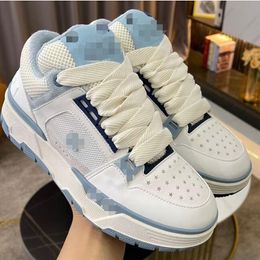 New trend Joker casual shoes Chaomen couple color matching bread shoes men and women with small white shoes.