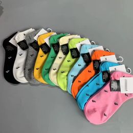 Mens Socks Womens Socks Pure Cotton Socks With Classic Embroidery Ankle Letters Breathable Football Basketball Sports Socks Can Be Freely Mixed Matched