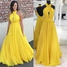 Modest Chiffon Yellow Long Evening Dresses Halter Pleated Flowy Floor Length Backless Prom Dress Cheap Formal Party Gowns1782
