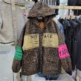 Men's Hoodies Sweatshirts Vintage Leopard Print Oversize Thick Quilted Coat Women Spring Autumn Streetwear Loose Hooded Cotton Padded Jacket 230812