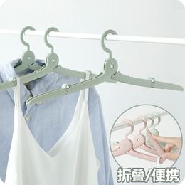 Hangers 2 PCS/Lot Portable Travel Folding Clothes Hanger Scalable Drying Rack Household Windproof Clothing Dryer