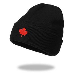 Beanie/Skull Caps Autumn Winter CA Red Maple Leaf Embroidered Knitted Acrylic Beanies Hat Men and Women Casual All Match Warm Wool Cold Caps W125