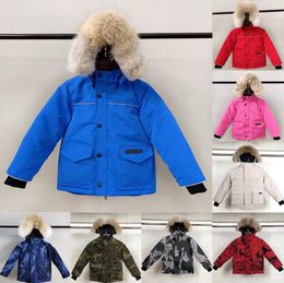 Kinder Designer Daunenmantel Winterjacke Jungen Mädchen Baby Oberbekleidung Jacken mit Abzeichen Dicke warme Oberbekleidung Mäntel Kinder Parkas Mode klassische Parkas Kanada