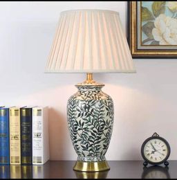 Table Lamps American Ceramic Lamp Bedroom European Luxury Retro Large Living Room Model Chinese