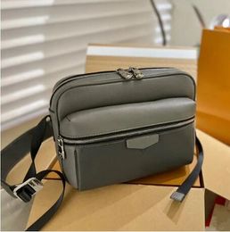 Luxury Designer bag men Trio Crossbody Bags Shoulder bag Handbags Women Wallets purse Leather Black Flowers Messenger Purse Shopping Bag Camera Bag backpack 69443