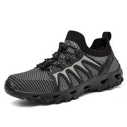 Safety Shoes Men Women Upstream Wading Hiking Water Shoes Non-Slip Breathable Mesh Outdoor Fashion Camping Aqua Sneakers Swimming 36-47 230812