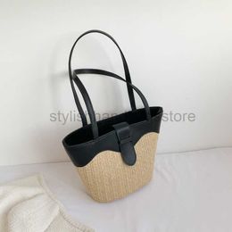 Shoulder Bags Grass woven splicing fashion niche one shoulder women's bag 2023 summer new trend casual underarm personalized crossbody bagstylishhandbagsstore