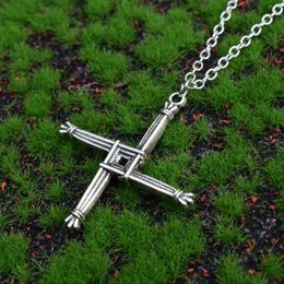 Pendant Necklaces 2023 Irish Cross Talisman Necklace Women Or Men Jewery