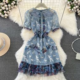 Summer Retro Palace Style Dress Temperament Short Sleeve Round Neck Slim A-line Ruffled Lace Dress